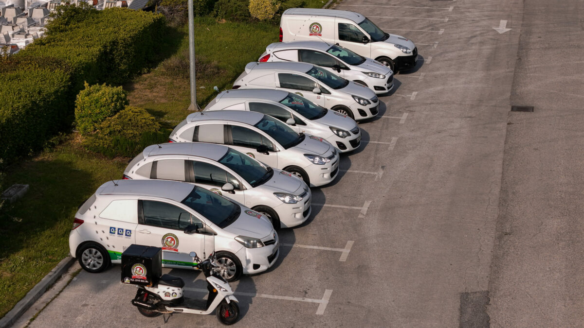 Στόλος αυτοκινήτων της Εντομοτεχνικής - Απεντομώσης Θεσσαλονίκη